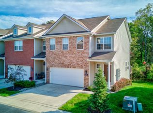 9737 Thorne Cliff Way UNIT 100, Fishers, IN