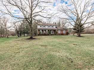 16860 Snyder Rd, Chagrin Falls, OH 44023