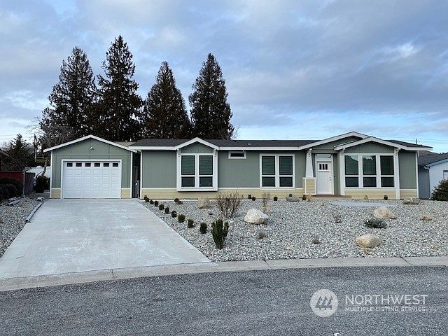 1st image of 937 Sunrise Drive