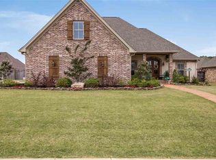 822 Osagian Cir, Brandon, MS 39042