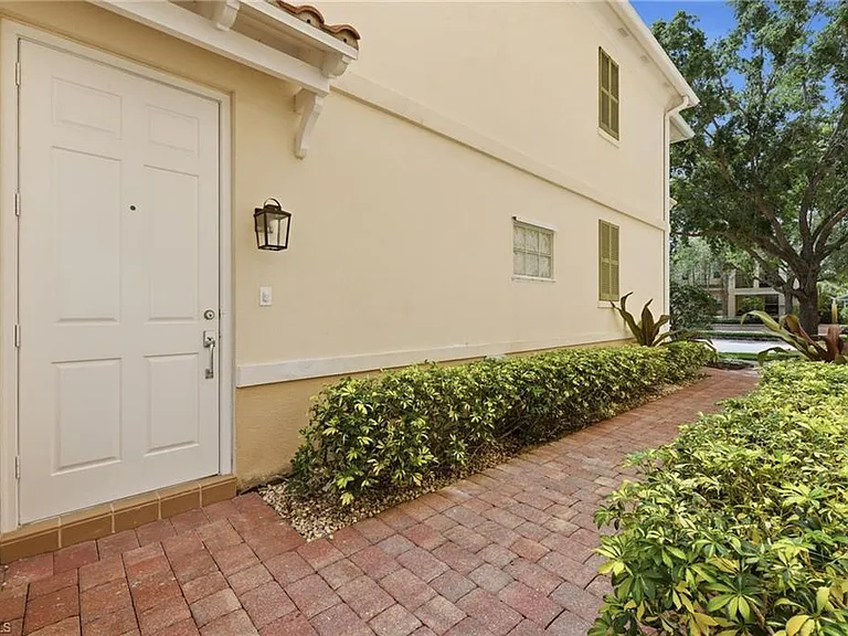 7821 Veronawalk Blvd — Photo 3