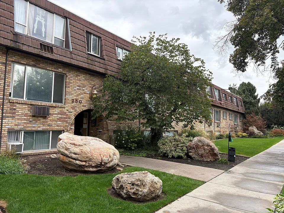 Cedar Cliff Apartments