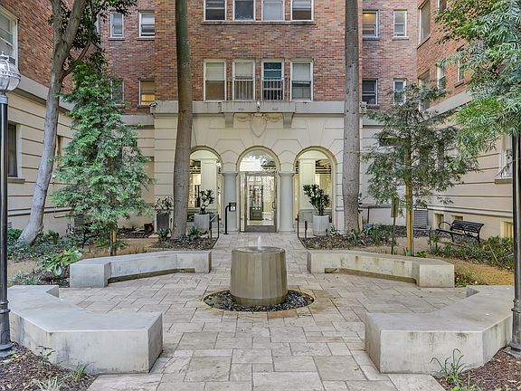 5th image of 2424 Wilshire Blvd #4334b8732