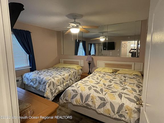 5th image of 140 Hancock Ave