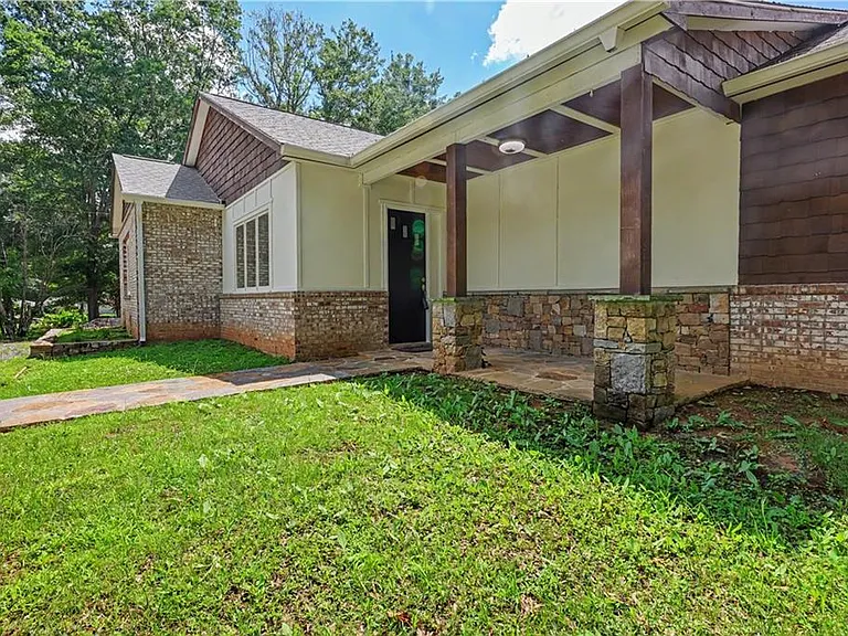 2909 Jones Mill Rd — Photo 3