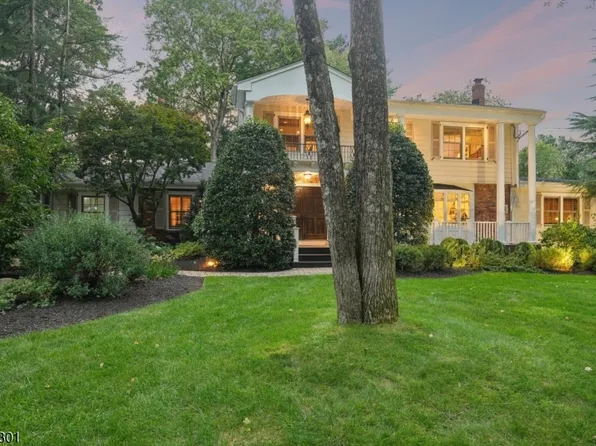 32 Stratford Dr, Livingston Twp., NJ 07039