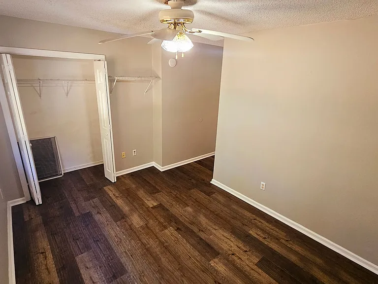2125 Brandymill Ln — Photo 2