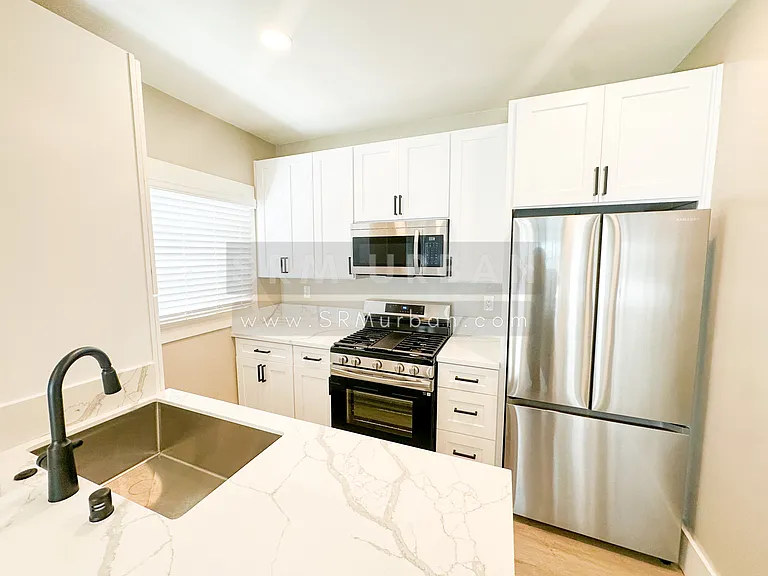 1557 8th Ave #16 — Photo 8