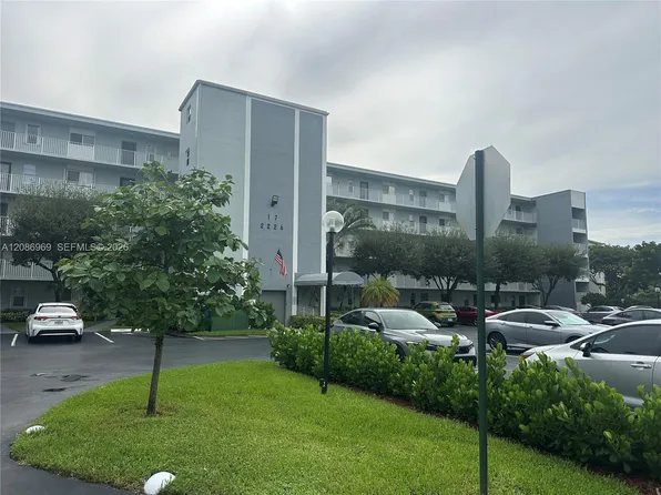 2226 N Cypress Bend Dr APT 505, Pompano Beach, FL 33069