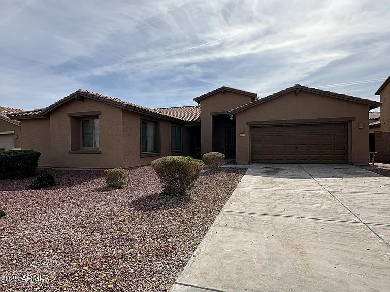 2703 E Zion Way — Photo 1