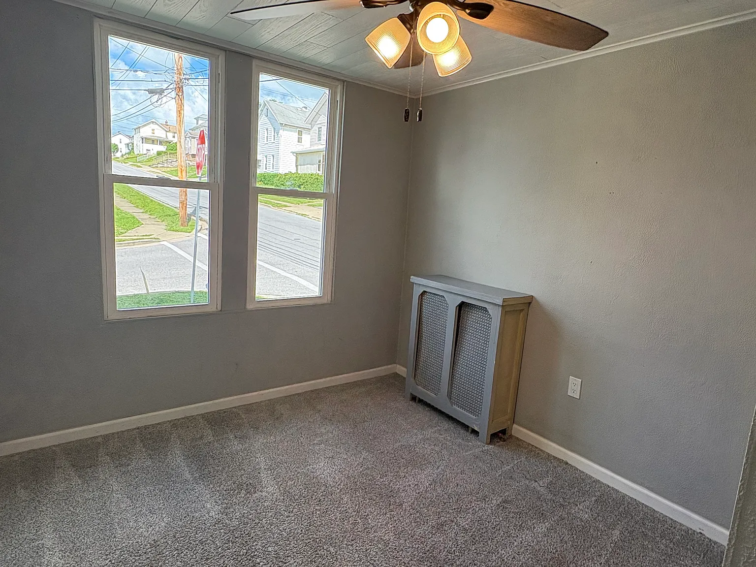 4 bed, 1440 sqft, $995 — Photo 3