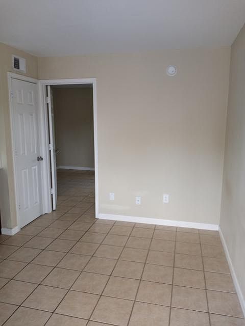 1st image of 1201 N College St #209
