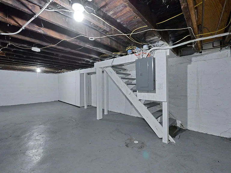 786 Thomas Ave #786 — Photo 3