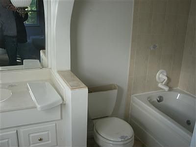 4th image of 6159 Weybridge Dr