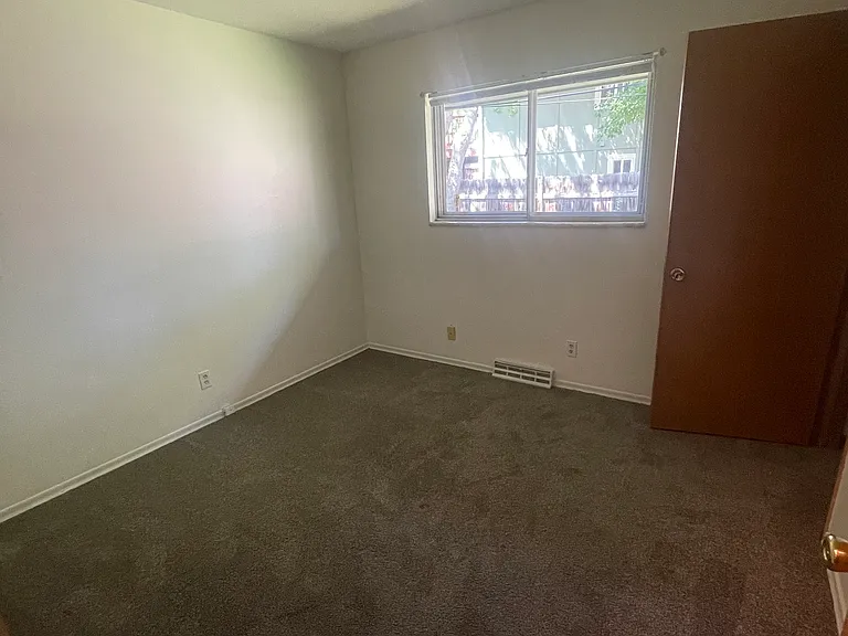1113-1115 Cypress Dr #1113 — Photo 9