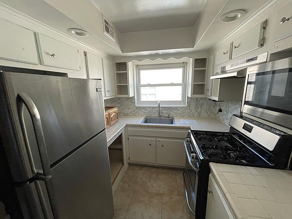 4th image of 1462 Ohm Ave #2
