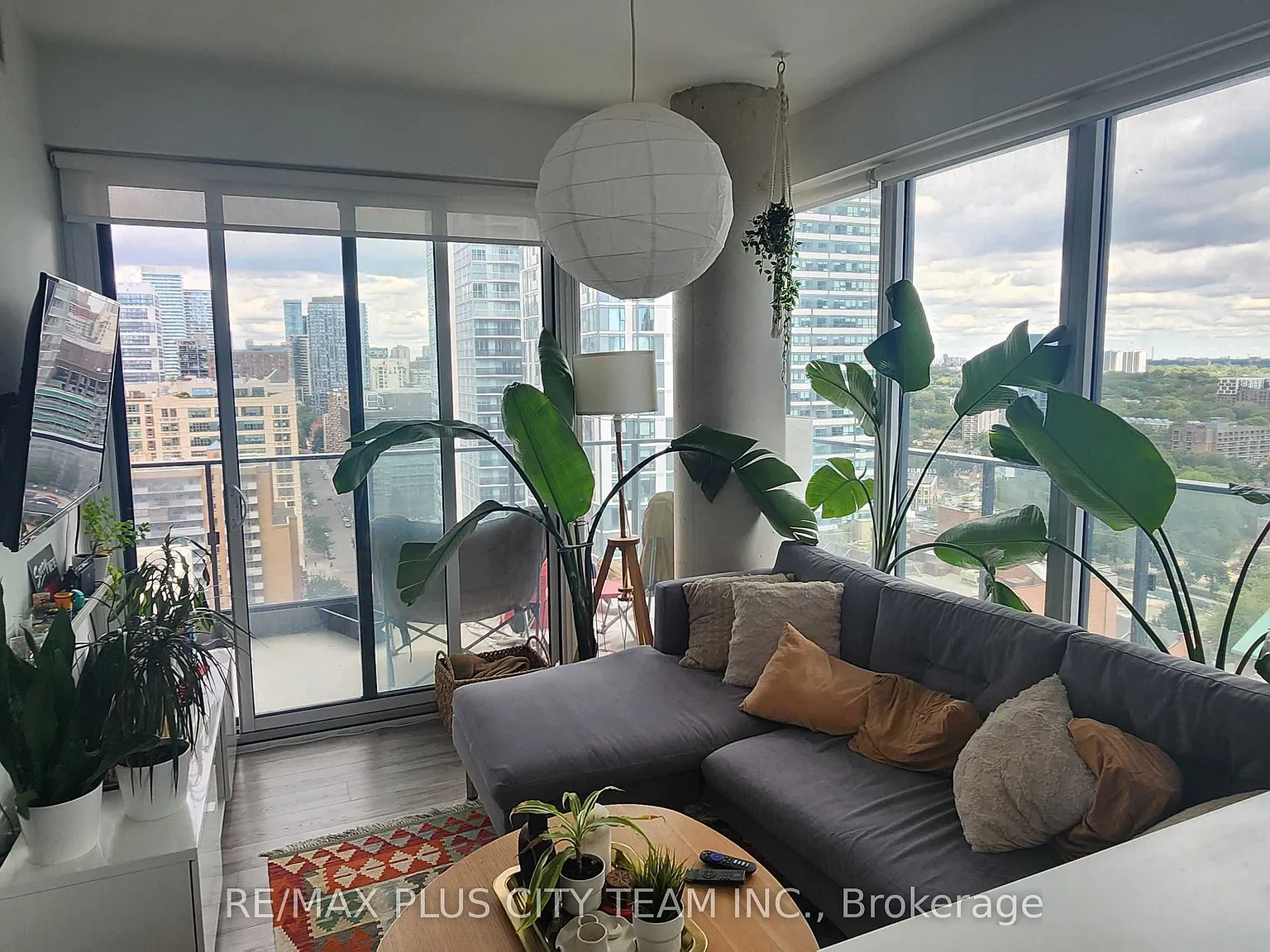 2 bed, $2,900 — Photo 2