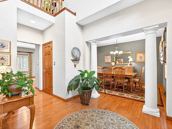 4th image of 12426 Carmichael Cir