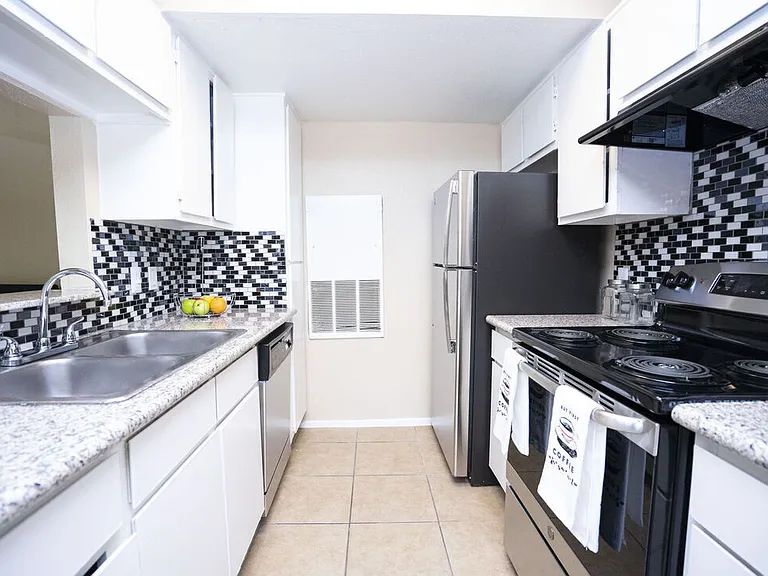 Caldera Apartment Homes — Photo 13