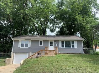 906 Magnolia St W, Excelsior Springs, MO 64024