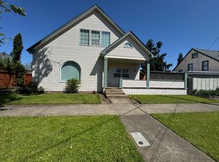 236 E Madison Ave, Cottage Grove, OR 97424