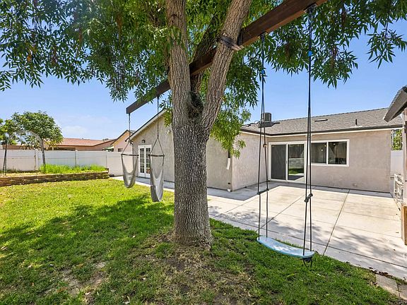 5th image of 8606 Gold Coast Dr