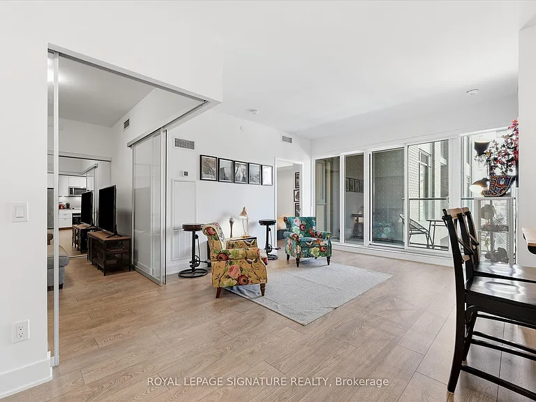 543 Richmond St W #415 — Photo 3