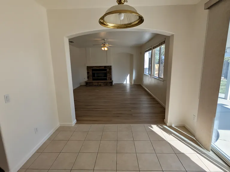 10250 Patti Way — Photo 5