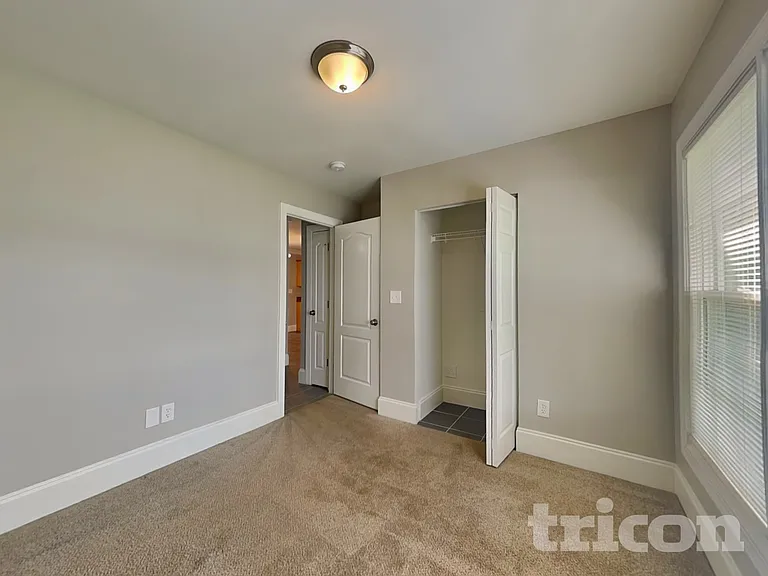 115 Shenandoah Loop — Photo 9