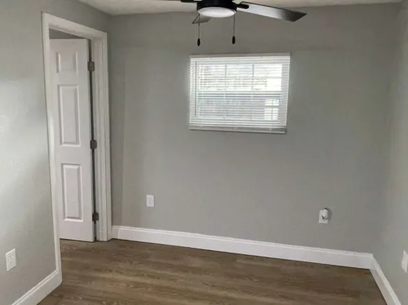 1215 11th Ave W APT D, Bradenton, FL 34205