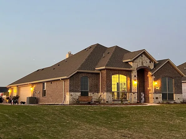 1884 Creekview Ln, Nevada, TX 75173