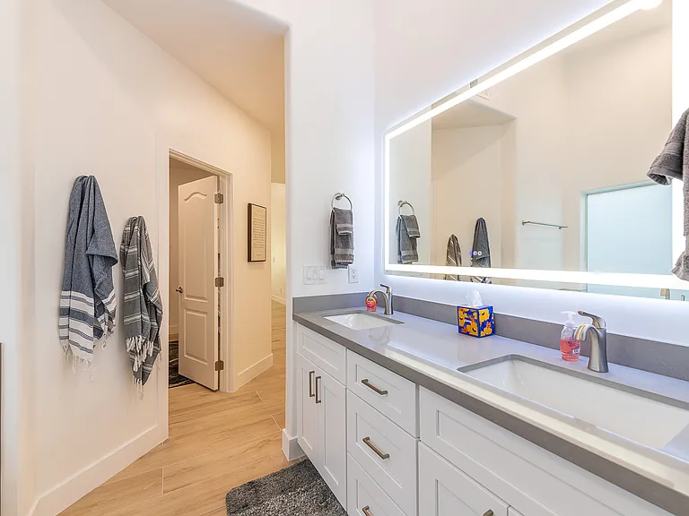 1710 E Queen Palm Dr — Photo 14