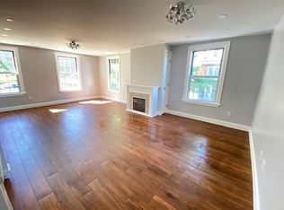 78 Prospect St #1N, Huntington, NY 11743