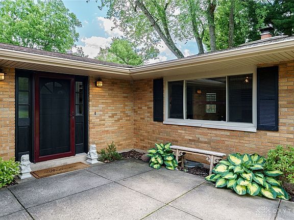 2nd image of 4624 Lamont Dr