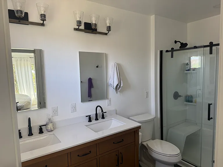 Hartzel Dr — Photo 10