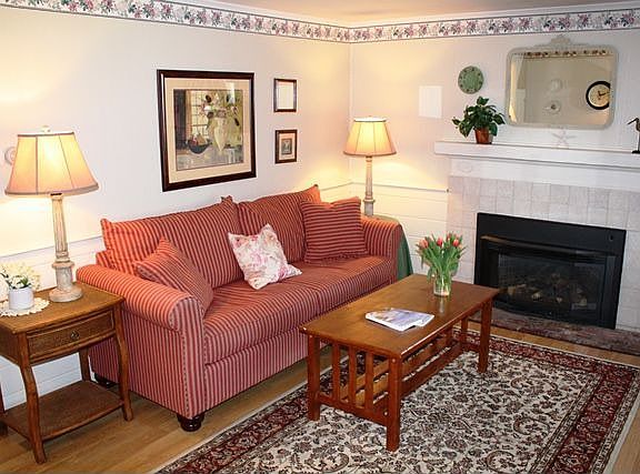 very cute & cozy!