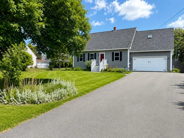 5 Horseshoe Lane, Hampden, ME 04444