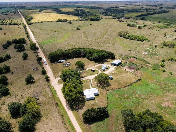 3rd image of 227 Road 1400