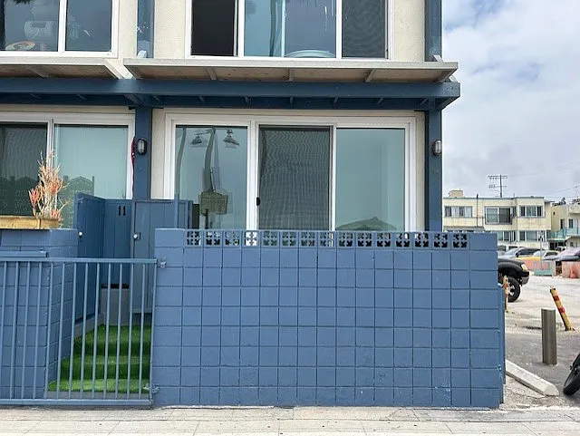 Beach House Apartments — Photo 35