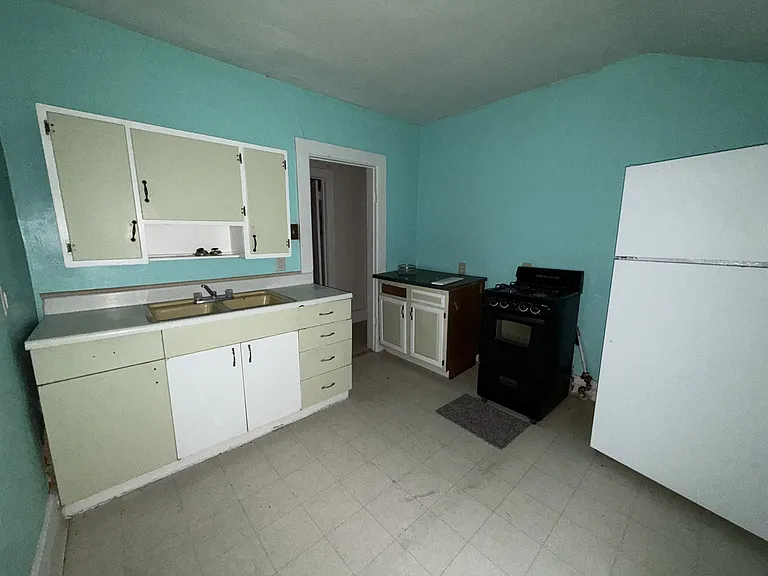 512 W Marion St #B — Photo 2