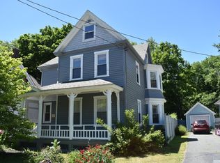 16 Washington Ave, Chatham, NY 12037
