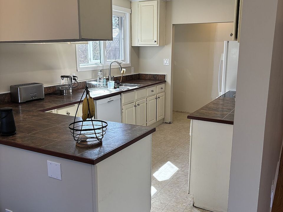 1st image of 607 Fortalice Cres SE