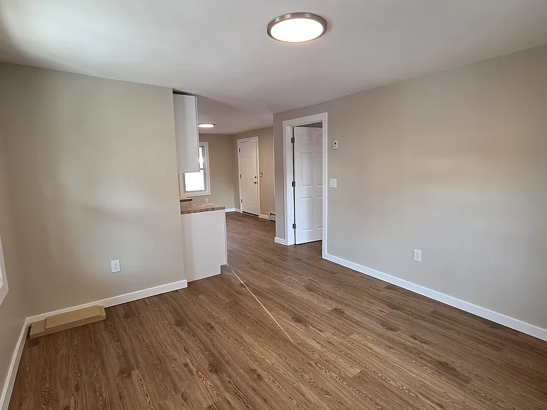 14 Smith St #1 — Photo 2