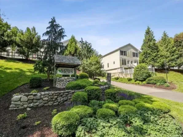 16 Wishing Well Ln, New Milford, CT 06776