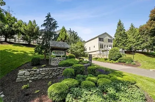 16 Wishing Well Ln Photo 1