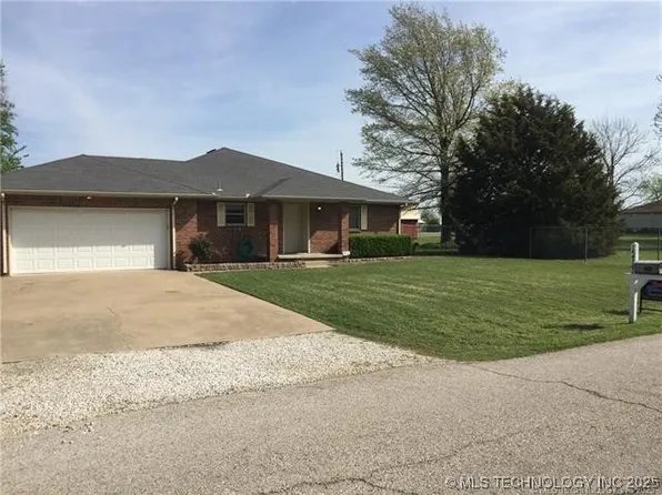 15721 E Newton Pl, Tulsa, OK 74116