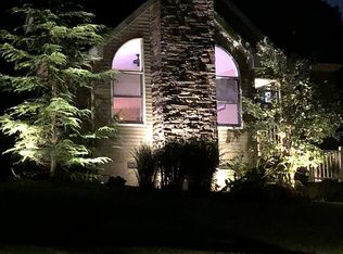 15 McKinley St, Pearl River, NY 10965