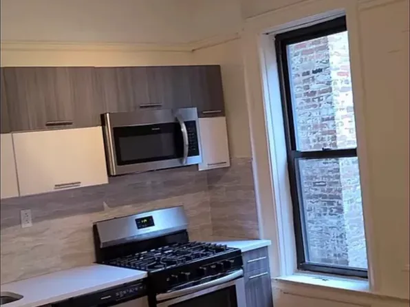 1539 Park Place image 1 of 8