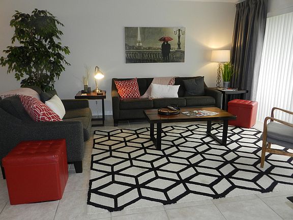 Home For Sale In Pga National