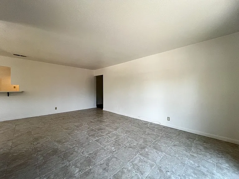 10 Linnell Ave — Photo 6